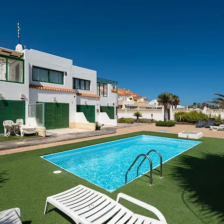 Apartment Homeforguest With Pool And Terrace 1 Min From The Corralejo
