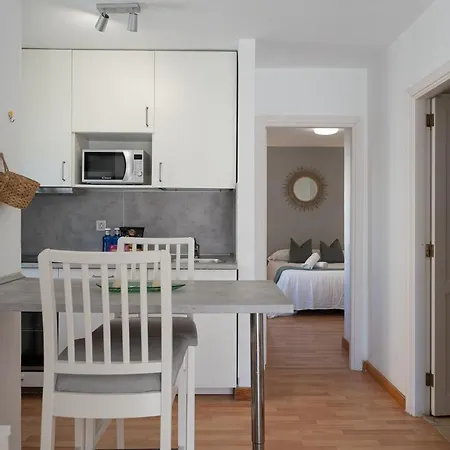 Apartment Homeforguest With Pool And Terrace 1 Min From The