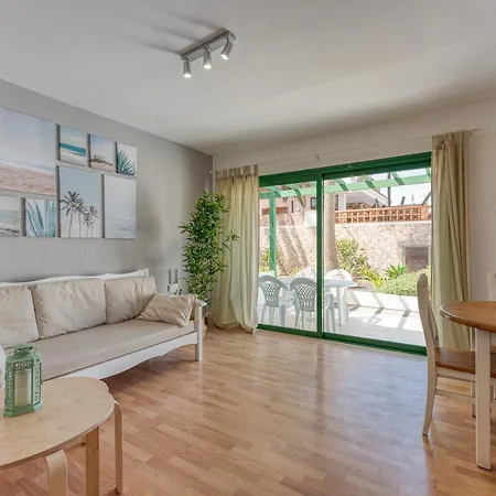 Homeforguest With Pool And Terrace 1 Min From The