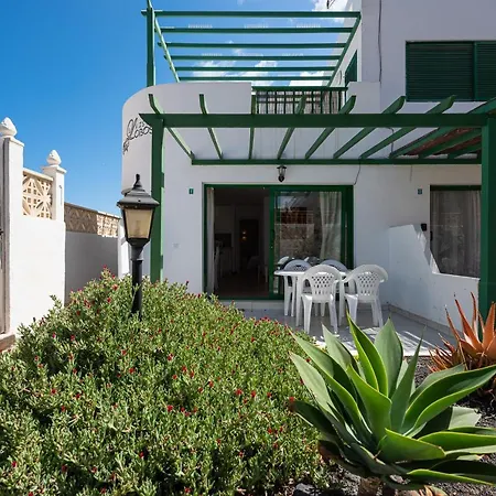 Homeforguest With Pool And Terrace 1 Min From The Corralejo