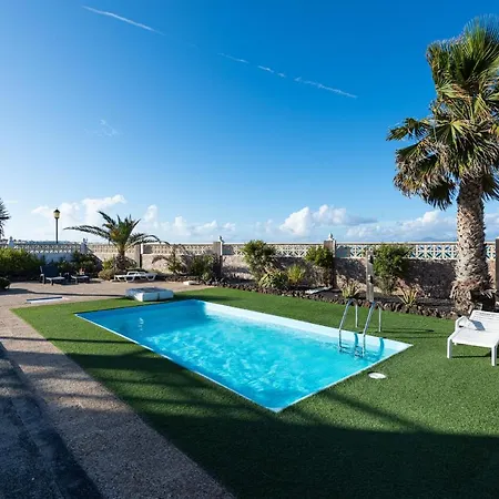 Homeforguest With Pool And Terrace 1 Min From The